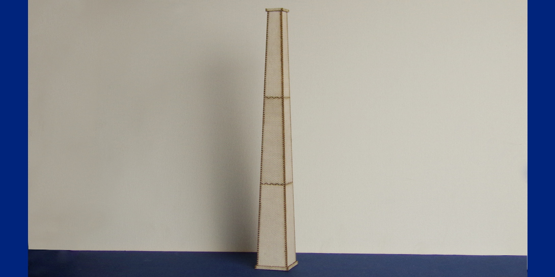 B 00-24 OO gauge brick chimney Industrial brick chimney. Composed of 3 sections to aid assembly.
